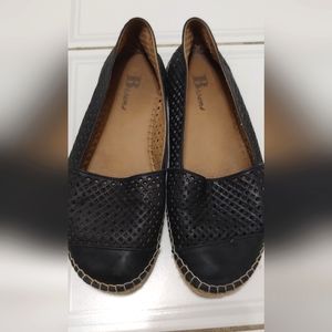 Brown's Size 39 Flats